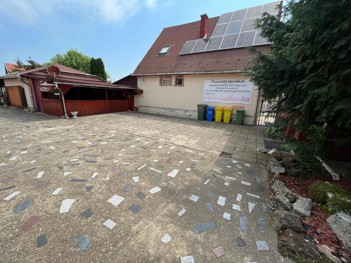 Tiszavirág apartman Tiszakeszi Esterno foto