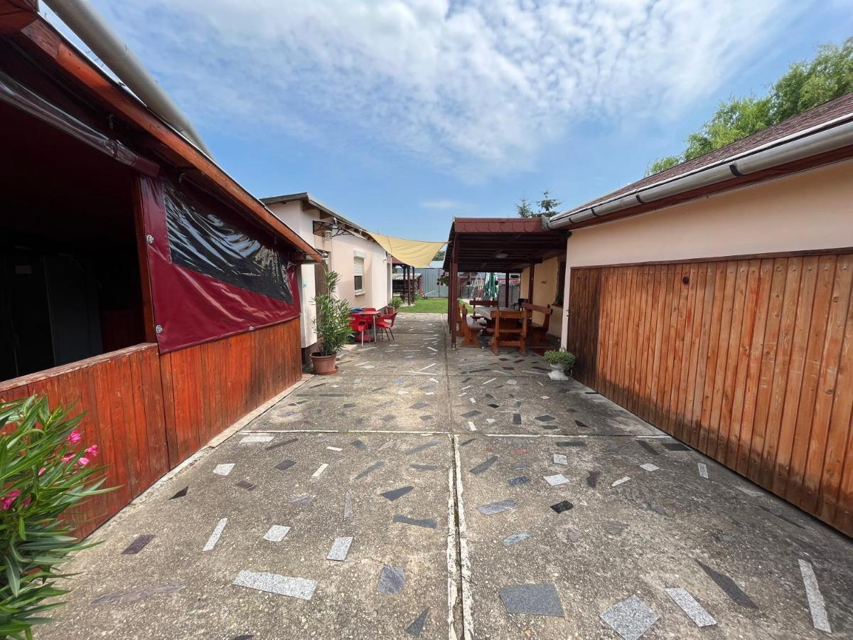 Tiszavirág apartman Tiszakeszi Esterno foto