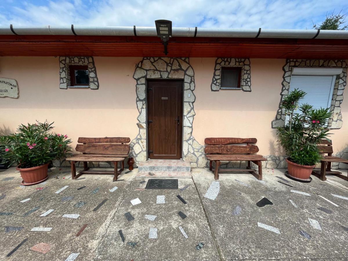 Tiszavirág apartman Tiszakeszi Esterno foto