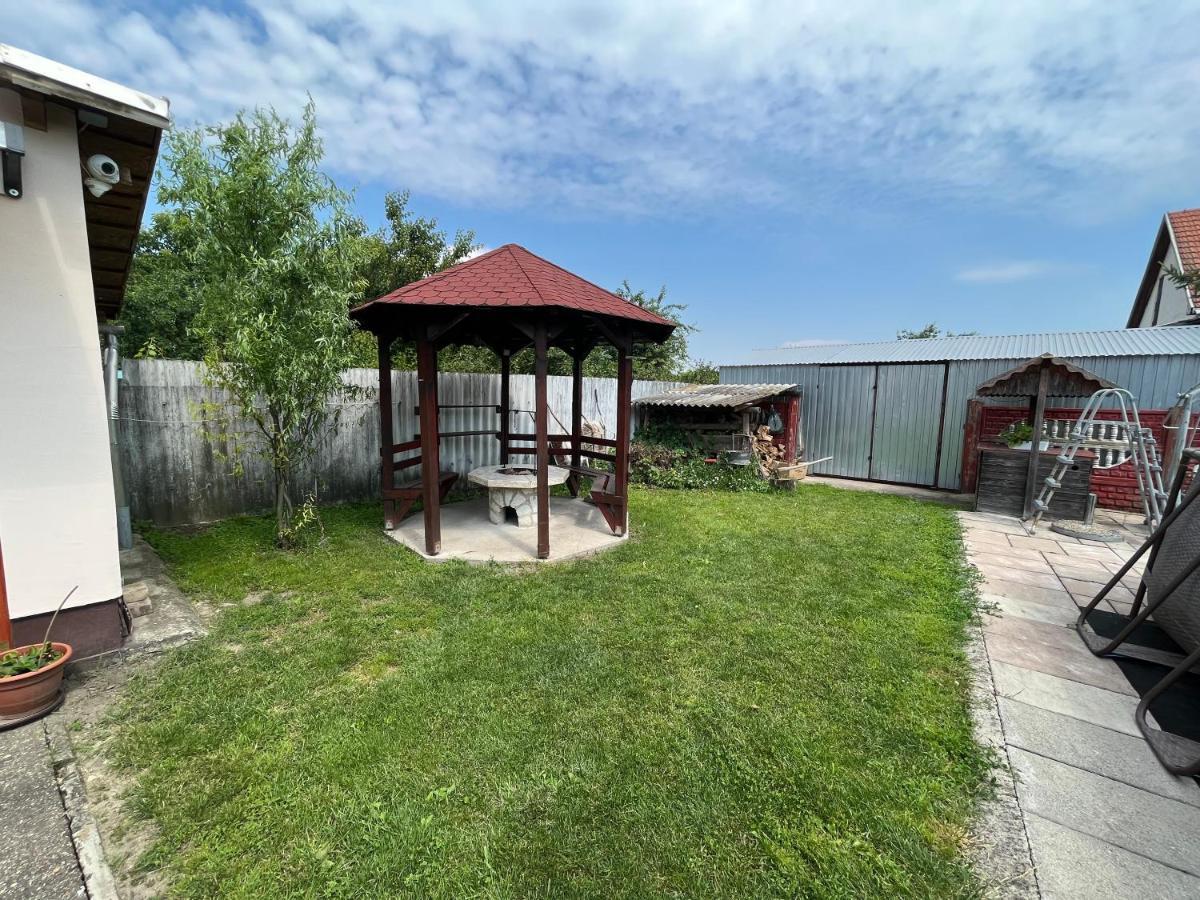 Tiszavirág apartman Tiszakeszi Esterno foto