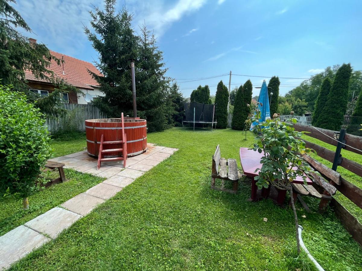 Tiszavirág apartman Tiszakeszi Esterno foto