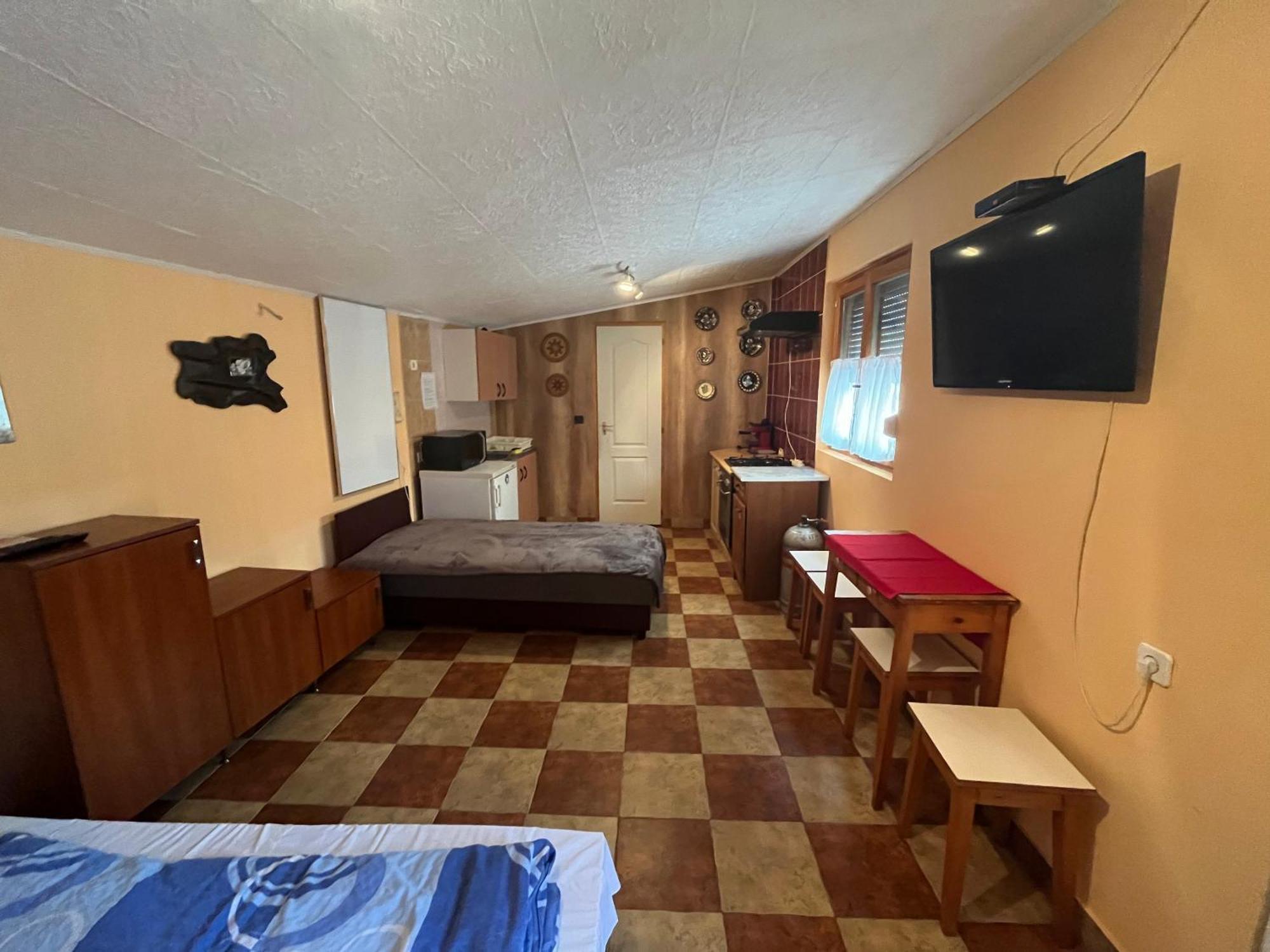 Tiszavirág apartman Tiszakeszi Esterno foto