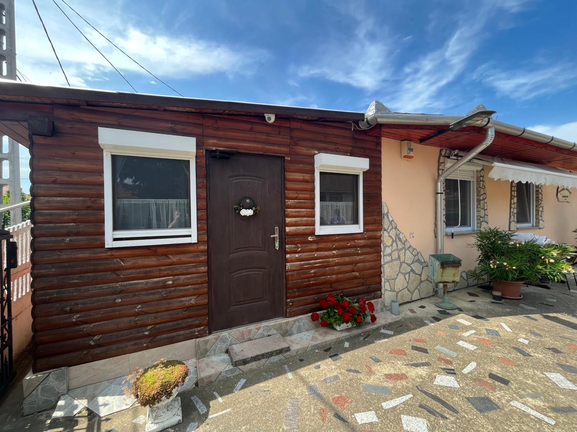 Tiszavirág apartman Tiszakeszi Esterno foto