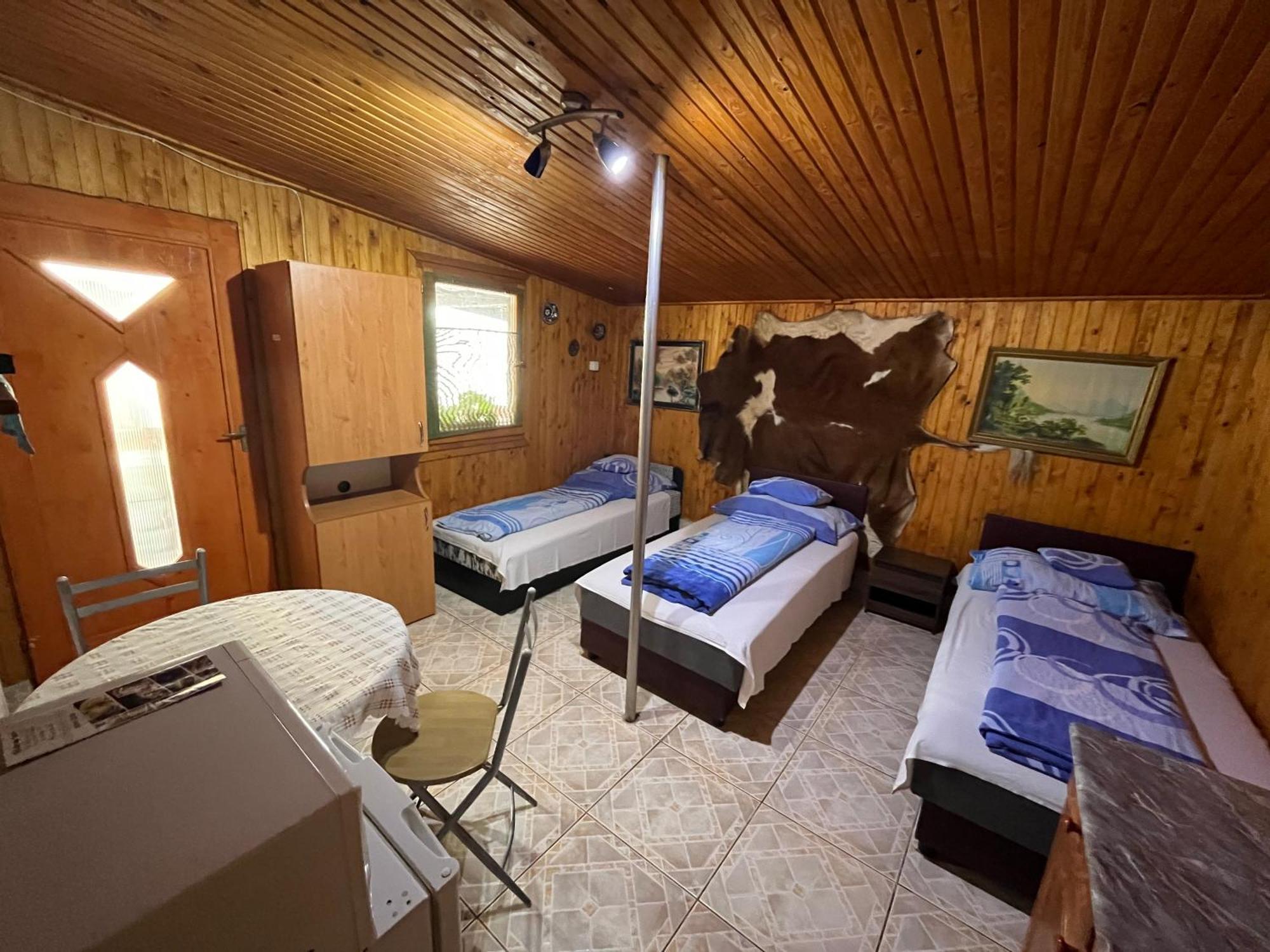 Tiszavirág apartman Tiszakeszi Esterno foto